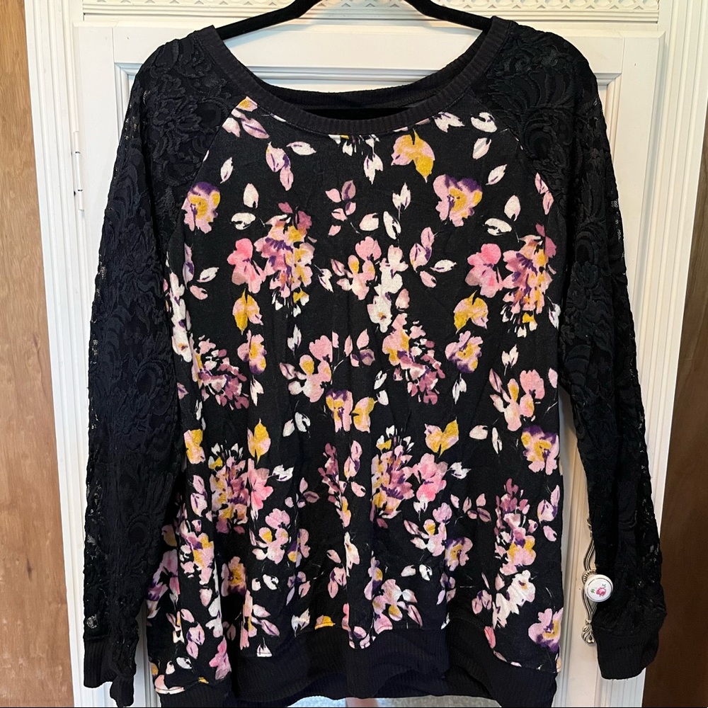 Torrid floral lace sweater